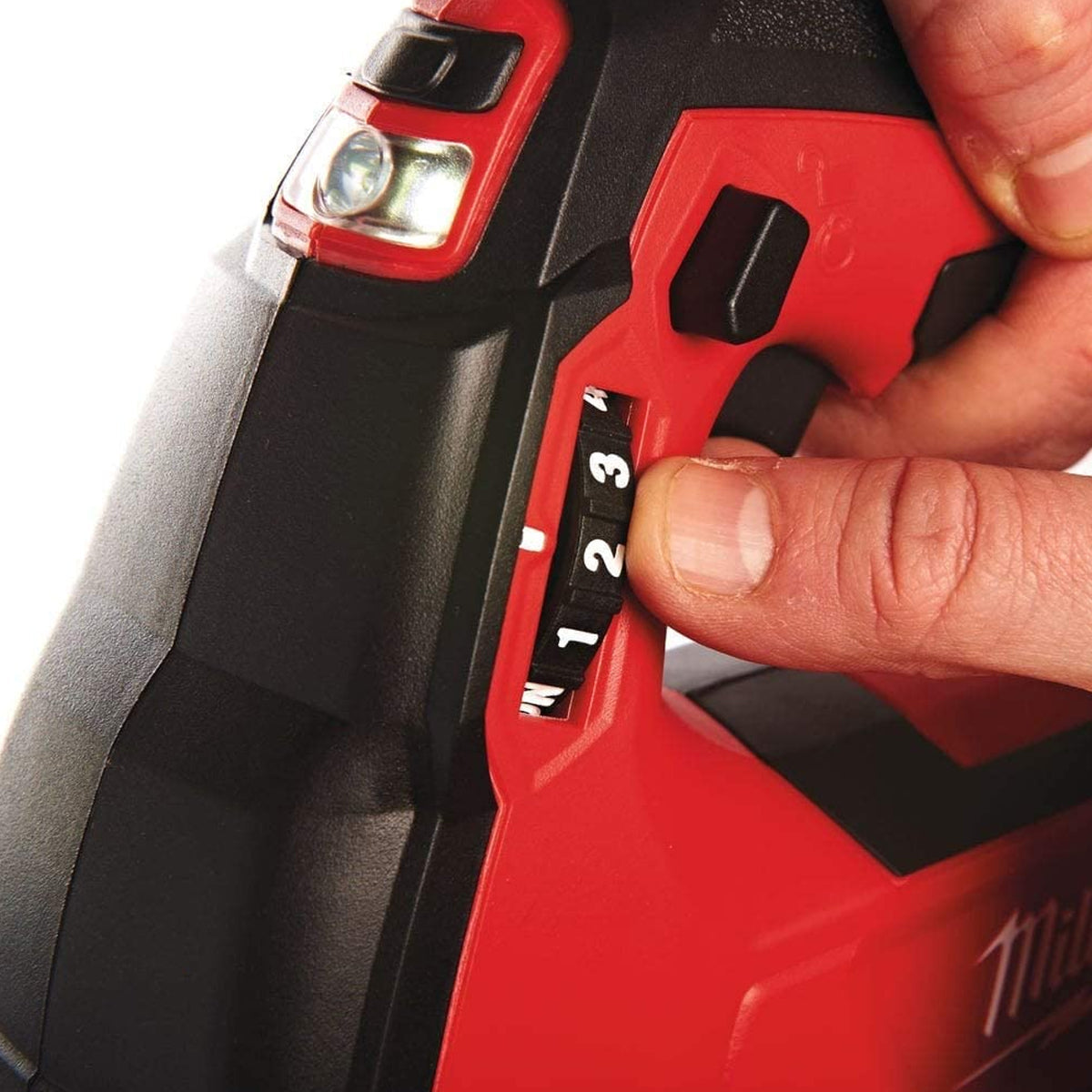 Milwaukee M18GG-0 18V M18 Cordless Grease Gun with 1 x 5.0Ah Battery - MonkeyTools