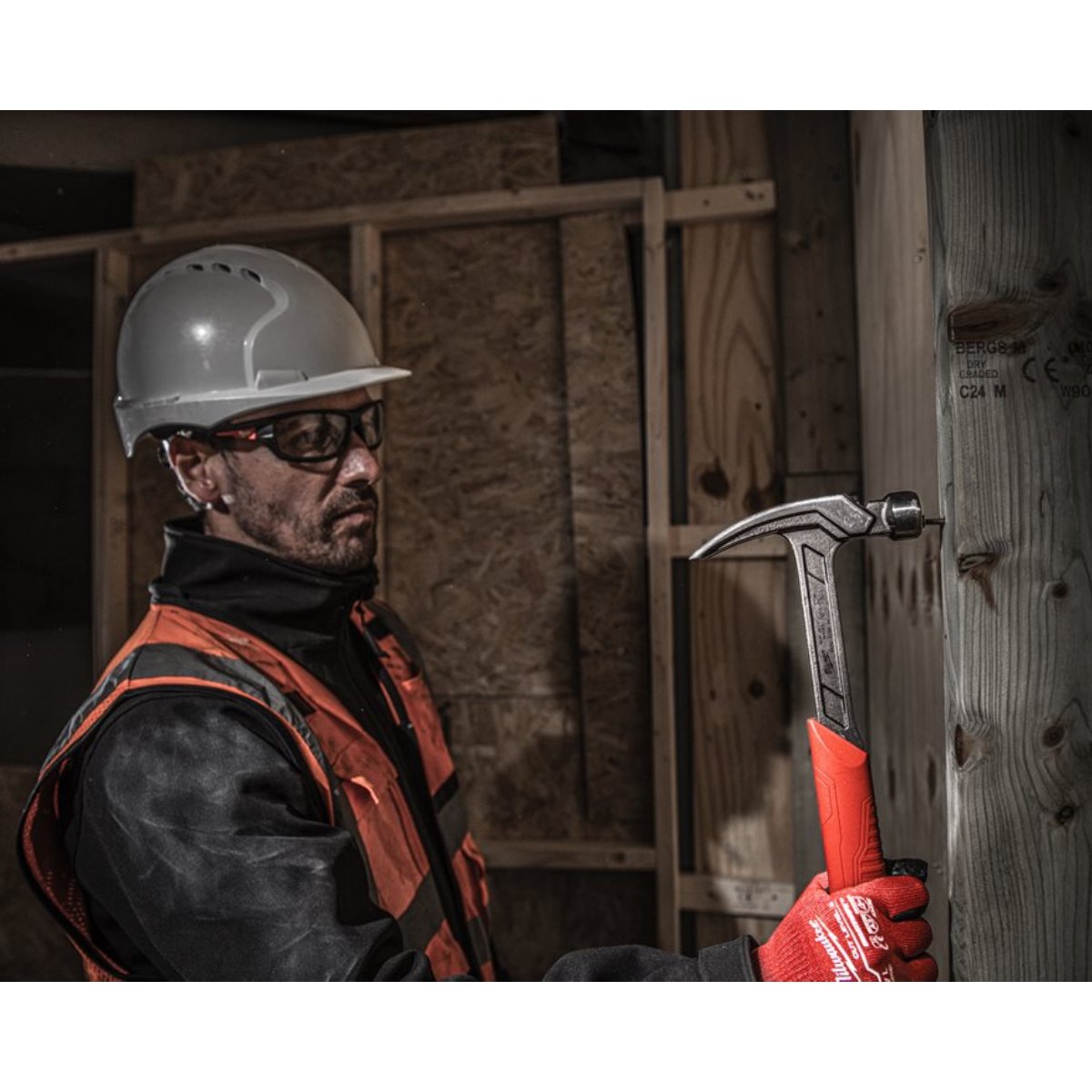 Milwaukee 20OZ / 570G Steel Curved Claw Hammer 4932478656 - SPL - MonkeyTools