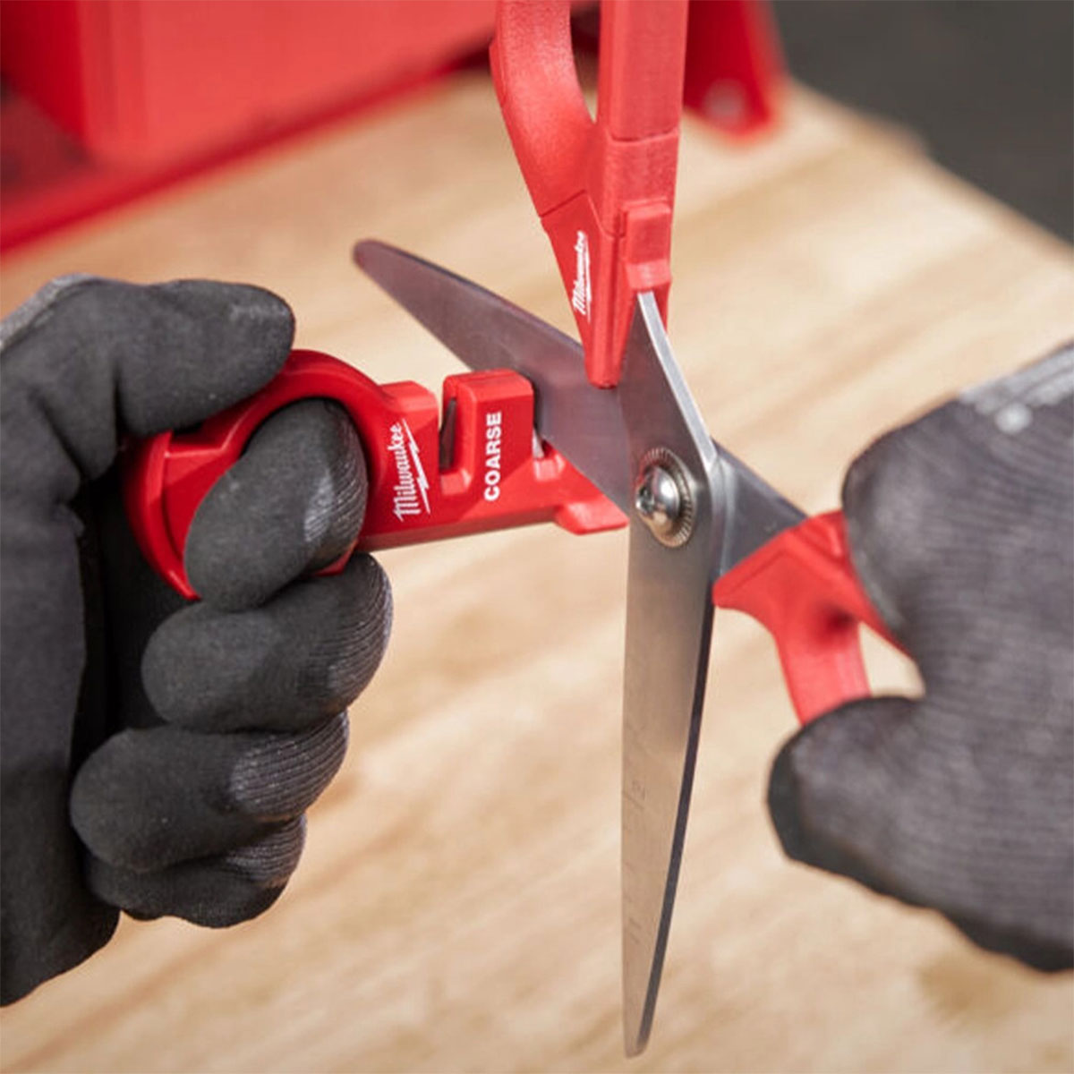 Milwaukee Compact Knife Sharpener 4932478562 - MonkeyTools