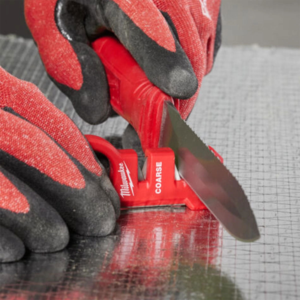 Milwaukee Compact Knife Sharpener 4932478562 - MonkeyTools