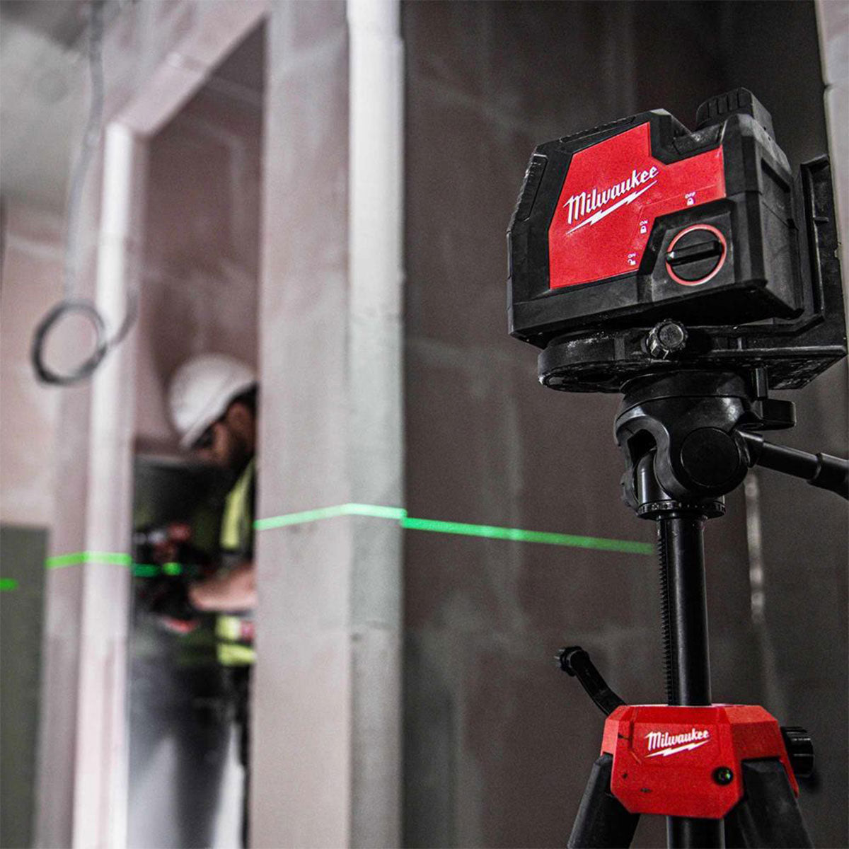 Milwaukee L4CLL-301C Green Cross Line Laser Level With Case 4933478243 - MonkeyTools
