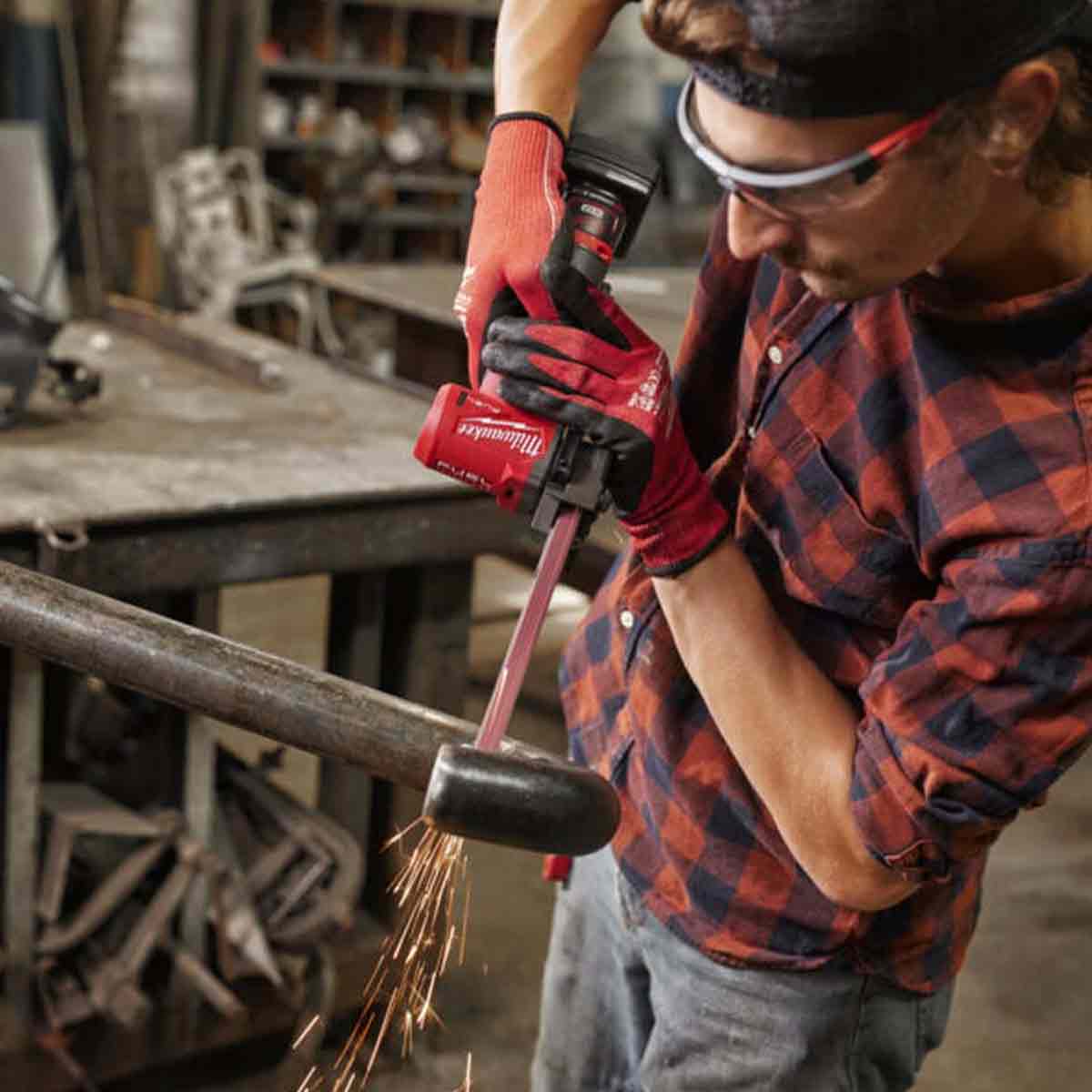 Milwaukee M12 FBFL10-0 12V Fuel Brushless 10mm Band File with 1 x 2.0Ah Battery & Charger - MonkeyTools