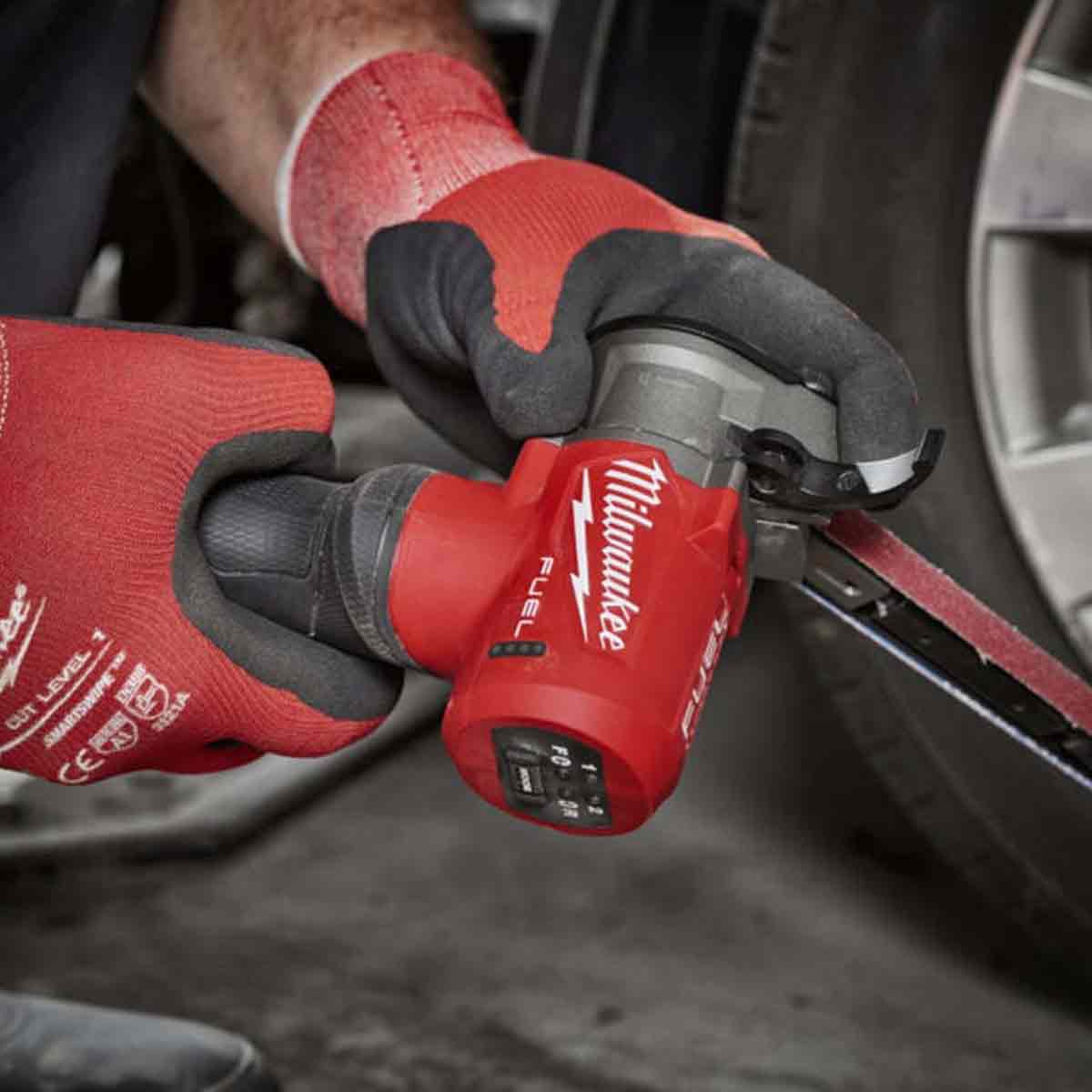 Milwaukee M12 FBFL10-0 12V Fuel Brushless 10mm Band File with 1 x 2.0Ah Battery & Charger - MonkeyTools