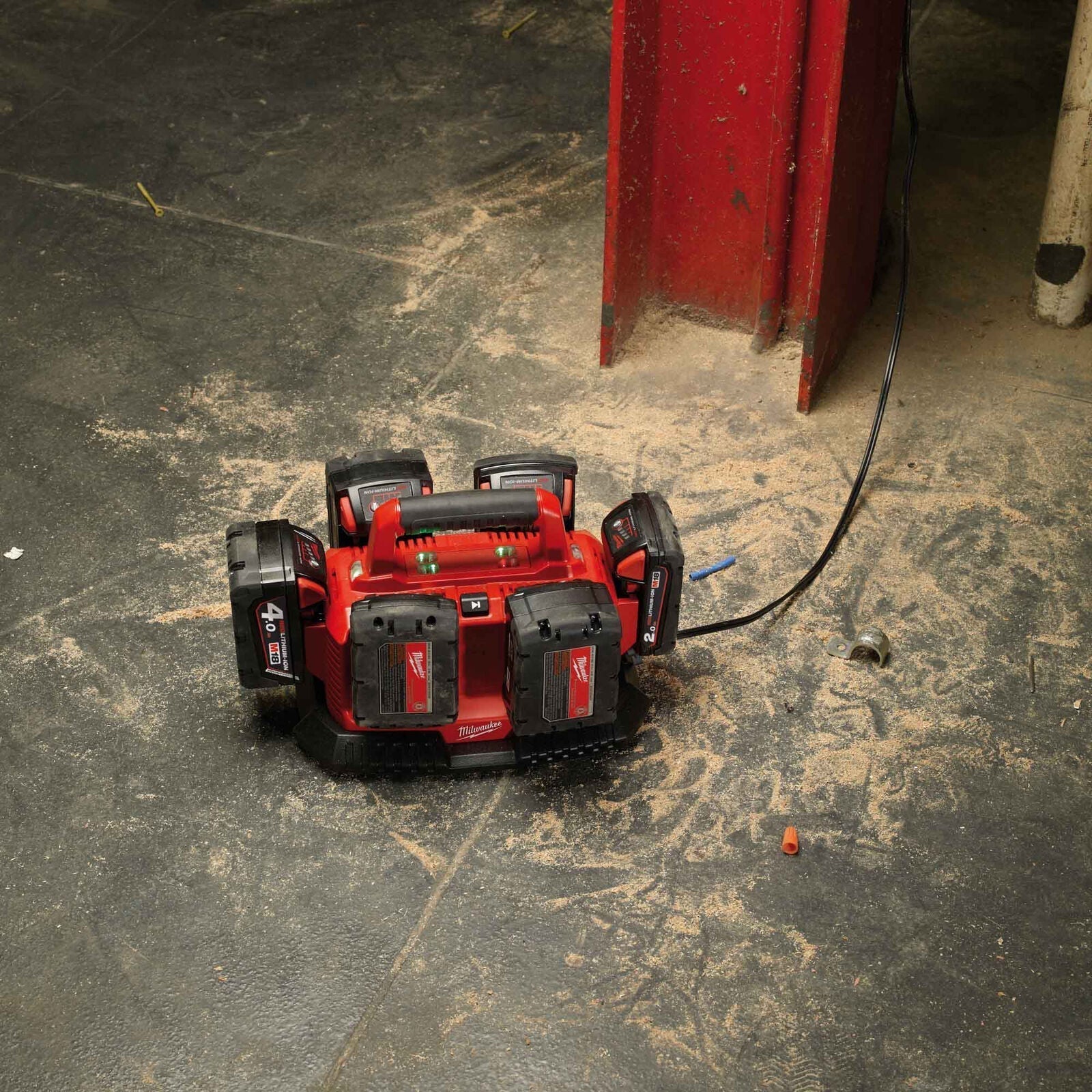 Milwaukee M1418C6 240V Multibay Charger with 6 x M18B5 5.0Ah Batteries Kit - MonkeyTools