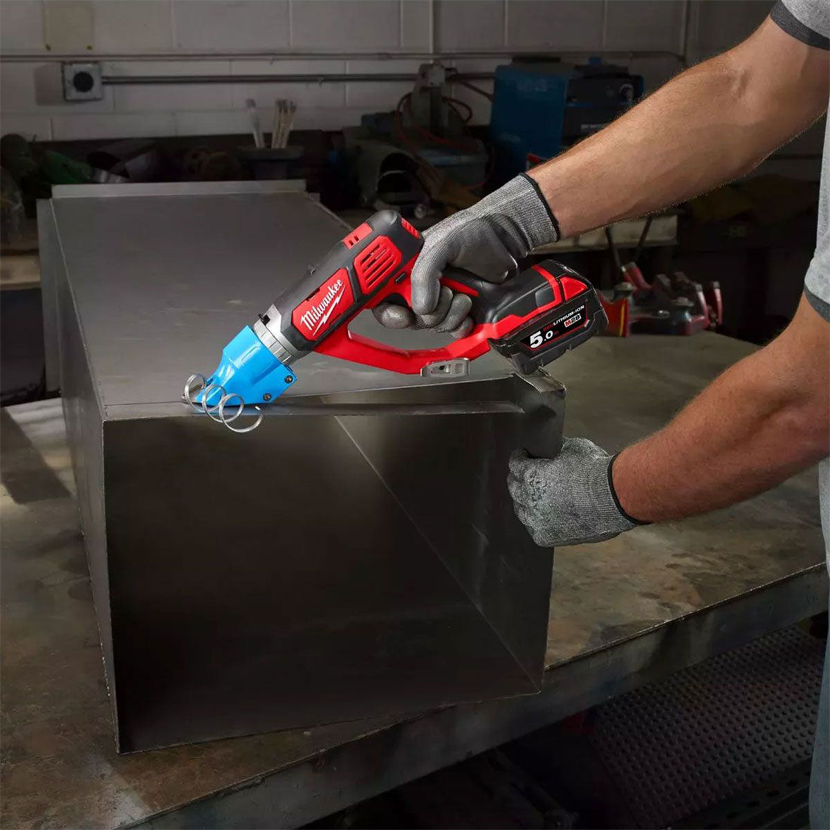 Milwaukee M18BMS20-0 18V Cordless 2.0mm Metal Shear Body Only 4933447935 - MonkeyTools