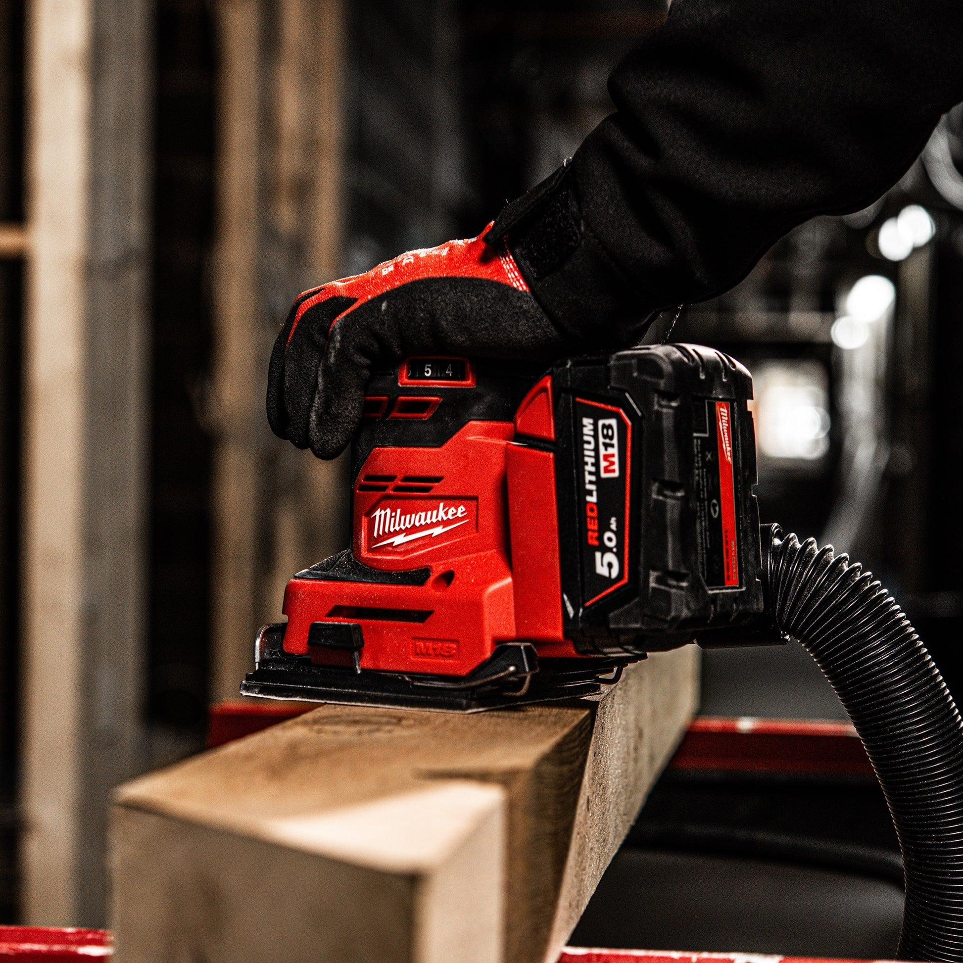 Milwaukee M18BQSS-0 18V Sheet Sander with 1 x 5.0Ah Battery & Charger - MonkeyTools