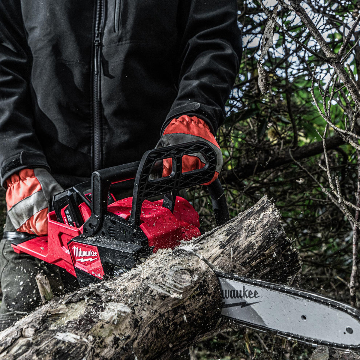 Milwaukee M18FCHS35-0 18V Fuel Brushless Chainsaw 35cm Bar with 2 x 5.0Ah Battery & Charger - MonkeyTools