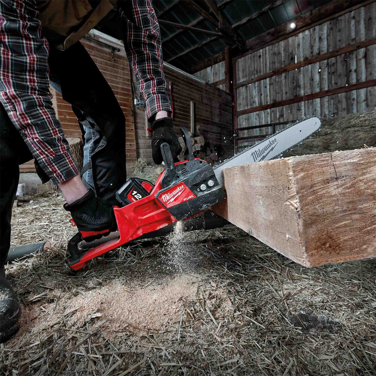 Milwaukee M18FCHSC-0 18V Fuel Brushless Chainsaw with 1 x 5.0Ah Battery & Charger - MonkeyTools