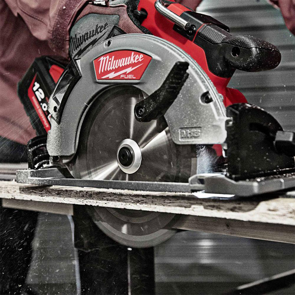 Milwaukee M18FCSG66-0 18V FUEL Brushless 190mm Circular Saw Body Only 4933472163 - MonkeyTools