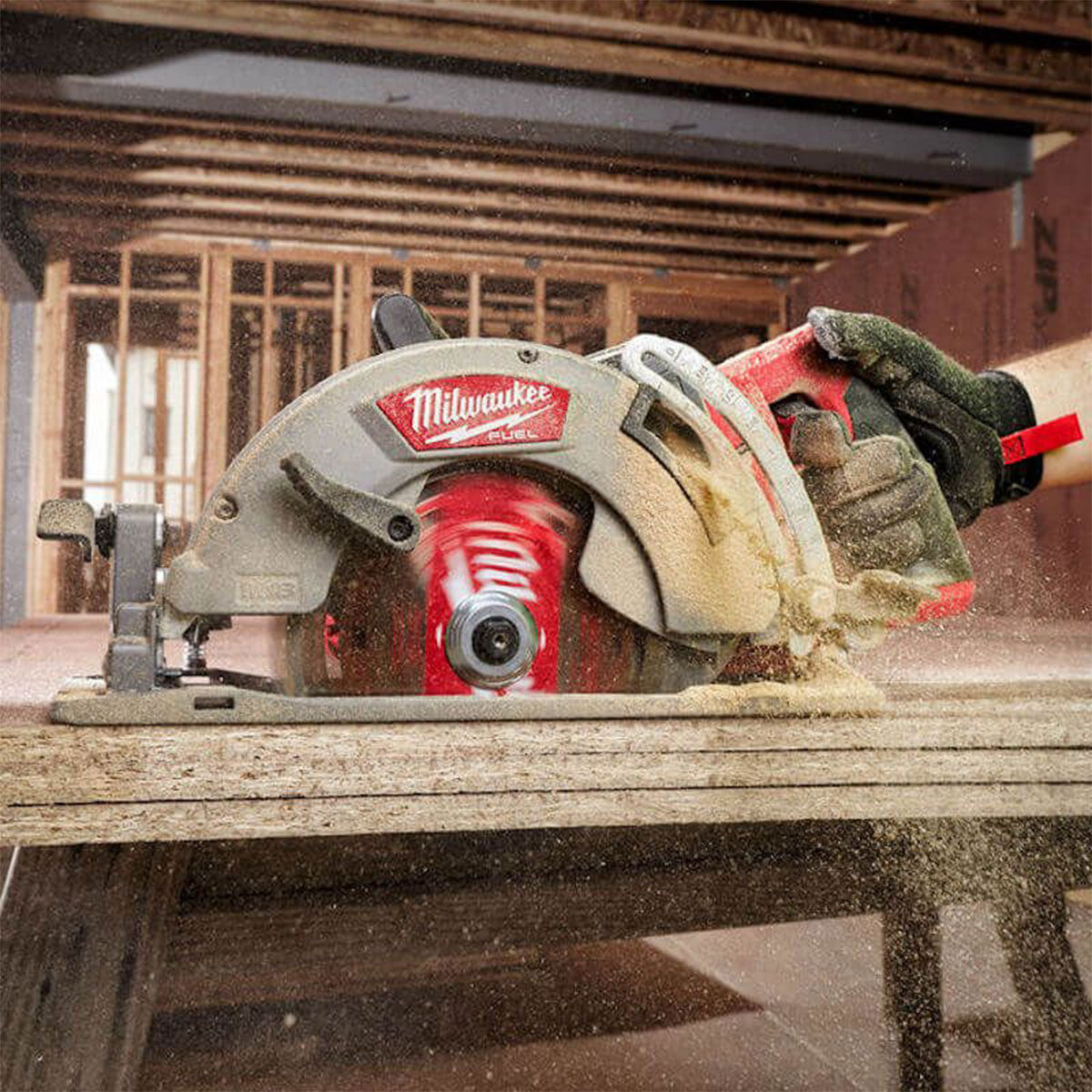 Milwaukee M18FCSRH66-0 18V FUEL Brushless 190mm Rear Handle Circular Saw Body Only - MonkeyTools