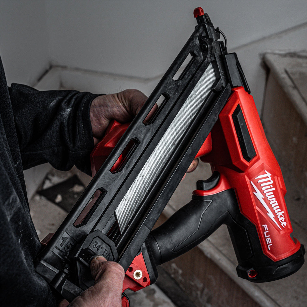 Milwaukee M18FN15GA-0 18V Brushless Angled Finish Nailer 15Ga with 2 x 5.0Ah Battery - MonkeyTools