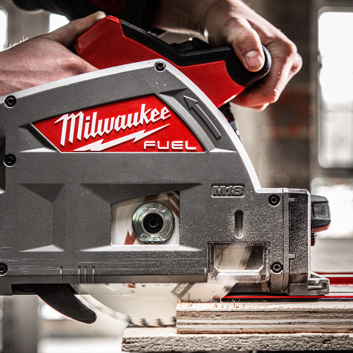 Milwaukee M18FPS55-0P 18V 165mm Fuel Brushless Plunge Saw with 2 x 5.0Ah Battery & Guide Rail Kit - MonkeyTools