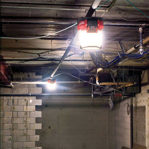 Milwaukee M18ONESLSP-0 One Key LED Compact Site Light with 1 x 5.0Ah Battery & Charger - MonkeyTools