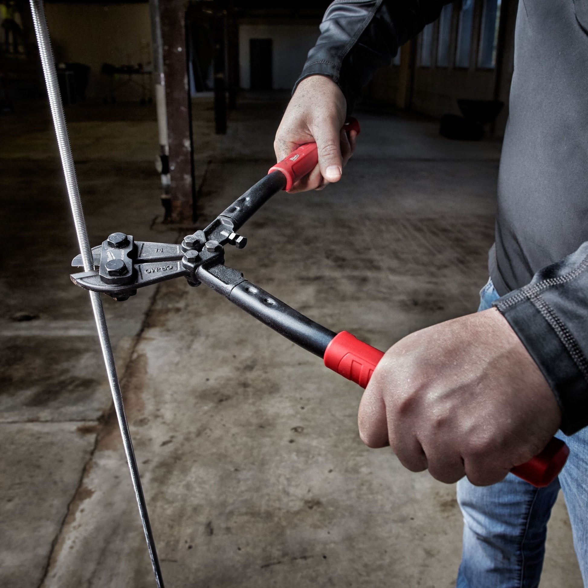 Milwaukee 4932464827 14" Bolt Cutter - MonkeyTools