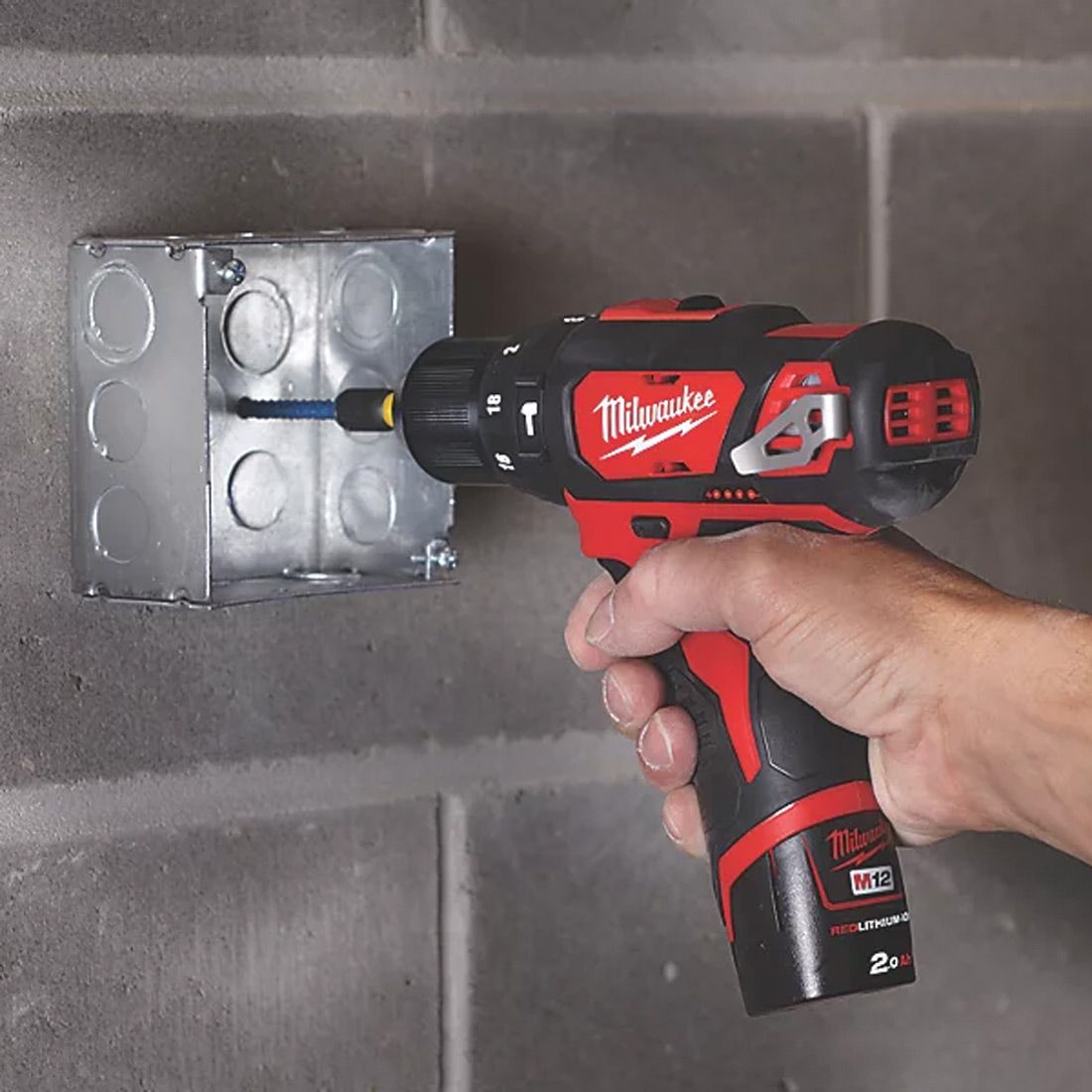 MILWAUKEE M12 BPD-202C 12V 10MM COMPACT COMBI DRILL INC 2X 2.0AH BATTS - MonkeyTools