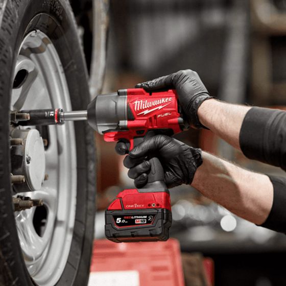MILWAUKEE M18 B5-CR 18V CHEMICAL RESISTANCE REDLITHIUM 5.0AH LI-ION BATTERY - MonkeyTools