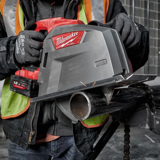MILWAUKEE M18 FMCS66-0C 18V 203MM CIRCULAR SAW BODY ONLY IN CARRY CASE - MonkeyTools