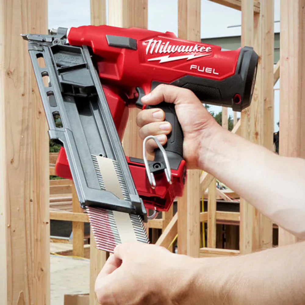 Milwaukee M18 FPP2BE-522B 18V FUEL Twin Nail Gun Nailer with 1 x 5.0Ah, 1 x 2.0Ah Battery Charger & Bag 4933492429 - MonkeyTools