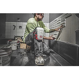 MILWAUKEE PERFORMANCE SAFETY NON-MARKING KNEE PADS - MonkeyTools