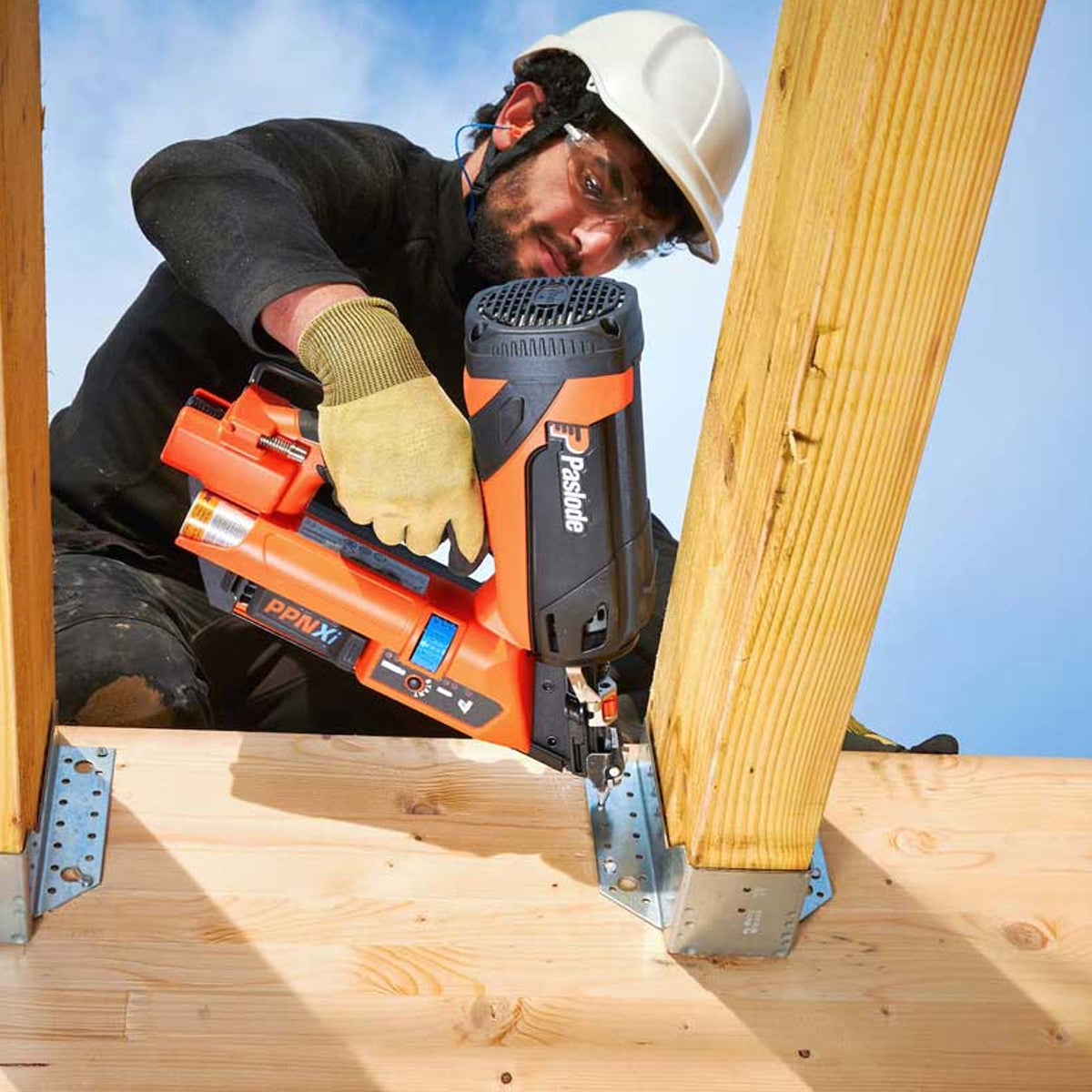 Paslode PPNXI 7.4V Cordless First Fix Gas Nailer with 1 x 2.1Ah Battery & Charger 019790 - MonkeyTools