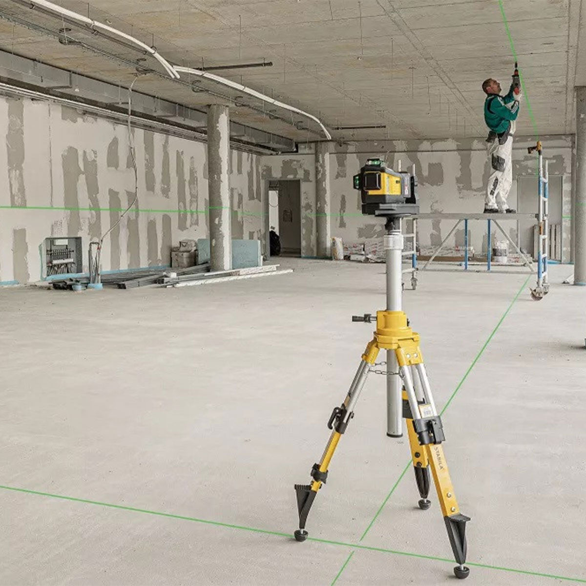 Stabila STB-LAX600GB 12V Green Multi-line Laser With 1 x 2.0Ah CAS Battery, Charger & Case - MonkeyTools