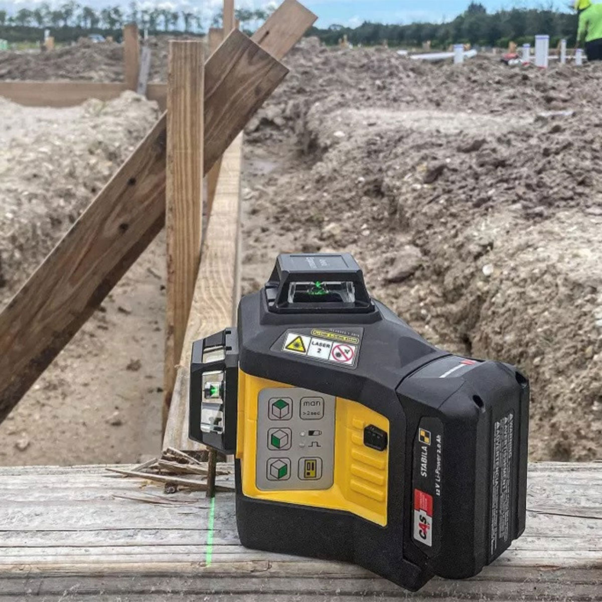 Stabila STB-LAX600GB 12V Green Multi-line Laser With 1 x 2.0Ah CAS Battery, Charger & Case - MonkeyTools