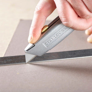 STANLEY 2-10-099 99E RETRACTABLE BLADE KNIFE INC 3X BLADES - MonkeyTools