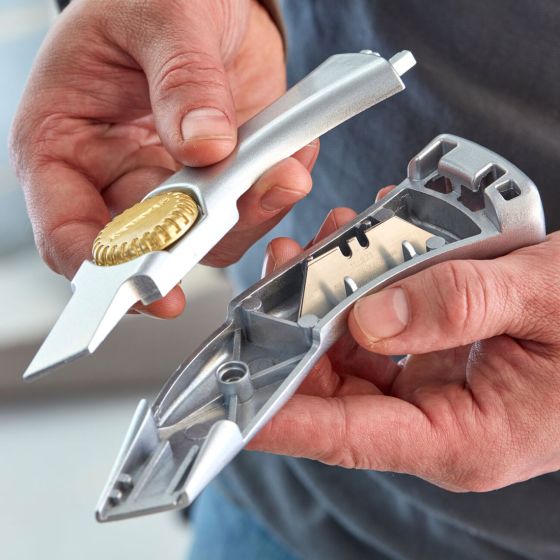 STANLEY 2-10-550 175MM TITAN FIXED BLADE KNIFE INC 3X BLADES - MonkeyTools